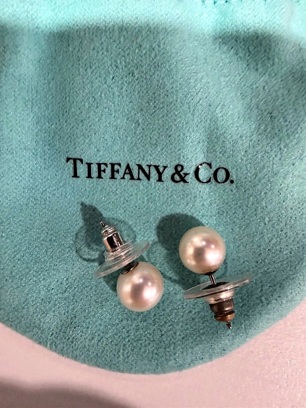 Tiffany & Co. Pearl Drop Earrings in White Like New